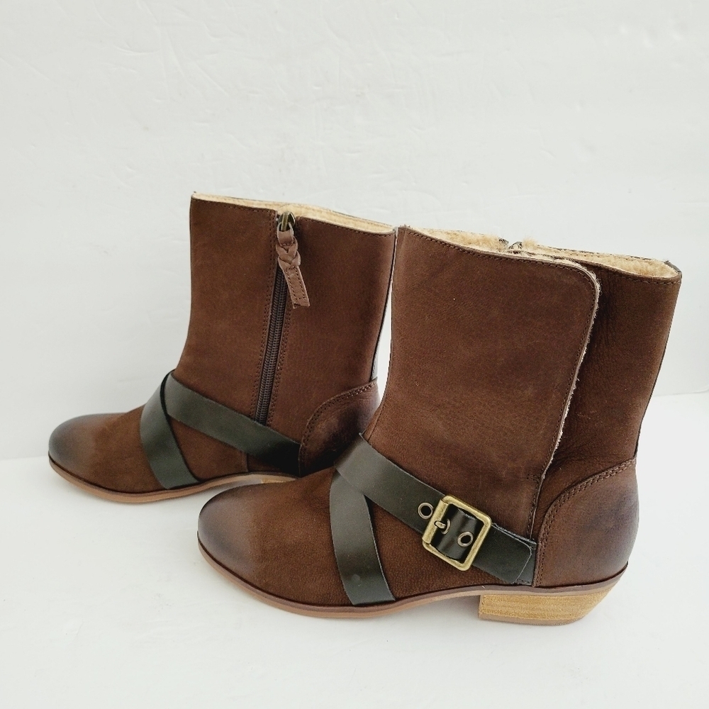 New Softwalk Rayne Brown Soft Leather Pull On Mid Buckle Bootie, Size 7